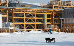 Gaz : TotalEnergies acquiert 10% d'Arctic Transshipment en Russie
